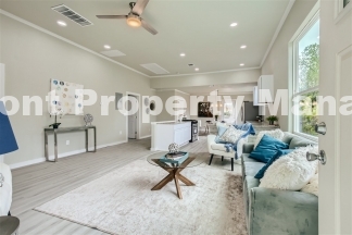 3-Bed, 2-Bath Sanctuary with 1,520 Sq Ft of Comfortable Living in San Antonio!