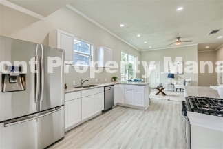 3-Bed, 2-Bath Sanctuary with 1,520 Sq Ft of Comfortable Living in San Antonio!