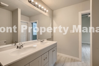 3-Bed, 2-Bath Sanctuary with 1,520 Sq Ft of Comfortable Living in San Antonio!