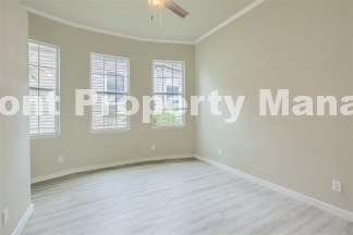 3-Bed, 2-Bath Sanctuary with 1,520 Sq Ft of Comfortable Living in San Antonio!
