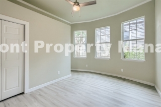 3-Bed, 2-Bath Sanctuary with 1,520 Sq Ft of Comfortable Living in San Antonio!