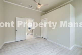 3-Bed, 2-Bath Sanctuary with 1,520 Sq Ft of Comfortable Living in San Antonio!