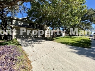 Gorgeous Four Bedroom, Two & Half Bath Home in Braun Oaks Community!