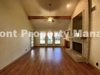 Gorgeous Four Bedroom, Two & Half Bath Home in Braun Oaks Community!