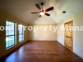 Gorgeous Four Bedroom, Two & Half Bath Home in Braun Oaks Community!