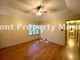 Gorgeous Four Bedroom, Two & Half Bath Home in Braun Oaks Community!