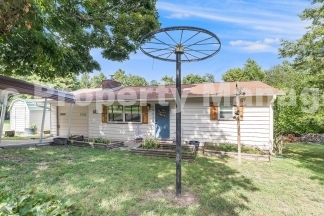 Charming Two Bedroom in Rogers