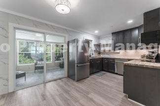 Charming Two Bedroom in Rogers