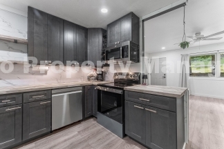 Charming Two Bedroom in Rogers