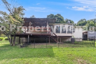 Charming Two Bedroom in Rogers