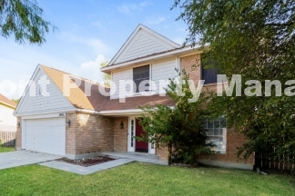 3-Bedroom Retreat with 3.5 Baths in San Antonio – Spacious 1710 Sq Ft Home!