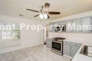 3-Bedroom Retreat with 3.5 Baths in San Antonio – Spacious 1710 Sq Ft Home!