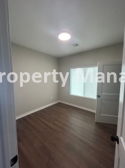 NEW 4 Bedroom 2 Bathroom Duplex - Renwick/Andale School District