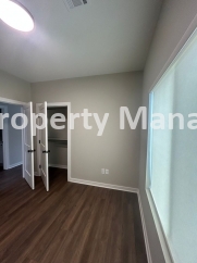 NEW 4 Bedroom 2 Bathroom Duplex - Renwick/Andale School District