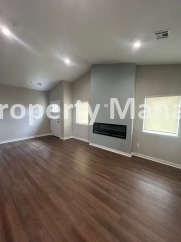 NEW 4 Bedroom 2 Bathroom Duplex - Renwick/Andale School District