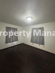 Updated 2 Bedroom Home South East Wichita - Mowing & Trash included with Rent  /NO PETS