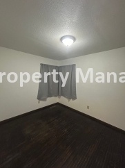 Updated 2 Bedroom Home South East Wichita - Mowing & Trash included with Rent  /NO PETS