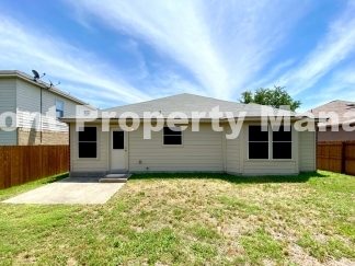 Spacious 3 bedroom 2 bath home in Far West San Antonio