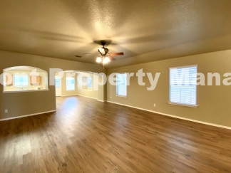 Spacious 3 bedroom 2 bath home in Far West San Antonio