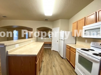 Spacious 3 bedroom 2 bath home in Far West San Antonio