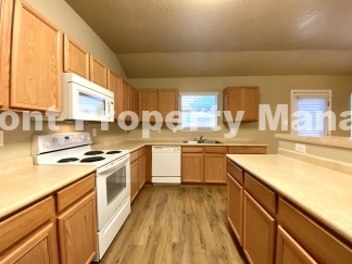 Spacious 3 bedroom 2 bath home in Far West San Antonio