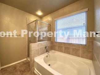 Spacious 3 bedroom 2 bath home in Far West San Antonio