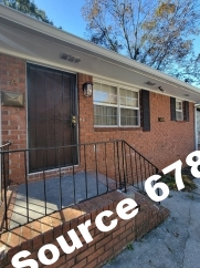 Bright & Cozy Home in Prime East Point Location