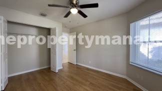 Charming 2-Bed, 2-Bath Townhouse in Wellington