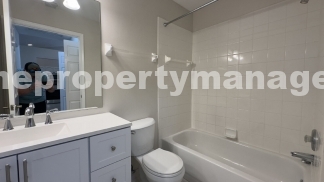 Charming 2-Bed, 2-Bath Townhouse in Wellington