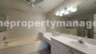 Charming 2-Bed, 2-Bath Townhouse in Wellington