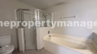 Charming 2-Bed, 2-Bath Townhouse in Wellington