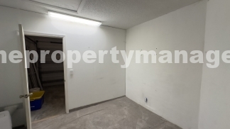 Charming 2-Bed, 2-Bath Townhouse in Wellington