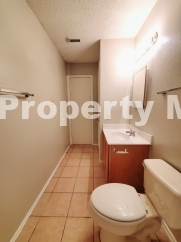 Spacious 4-Bedroom Haven with 2.5 Baths in Converse, TX - Your Dream Home Awaits at 8031 Cherry Glade!