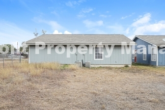 Charming 2-Bedroom Retreat at 820 West Olmos Drive – Cozy Living in San Antonio!