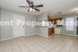 Charming 2-Bedroom Retreat at 820 West Olmos Drive – Cozy Living in San Antonio!