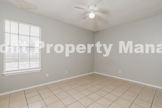 Charming 2-Bedroom Retreat at 820 West Olmos Drive – Cozy Living in San Antonio!