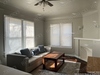 309 E Lullwood San Antonio TX Furnished 2 Bedroom Duplex Near Trinity University