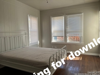 309 E Lullwood San Antonio TX Furnished 2 Bedroom Duplex Near Trinity University