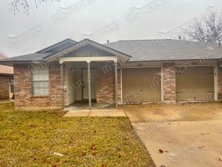 2 Bedroom Duplex for Rent in San Antonio with Garage and Private Backyard