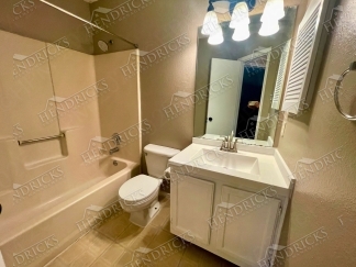 2 Bedroom Duplex for Rent in San Antonio with Garage and Private Backyard