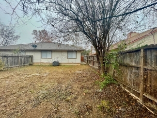 2 Bedroom Duplex for Rent in San Antonio with Garage and Private Backyard