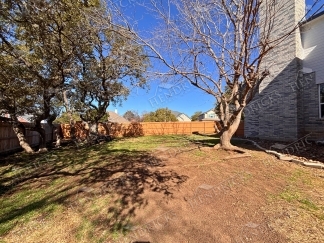 Spacious 4 Bedroom Stone Oak Home with Three Car Garage