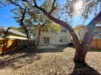 Spacious 4 Bedroom Home with Loft Near Randolph AFB