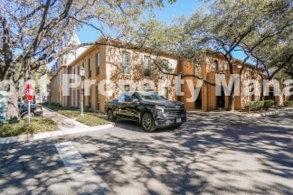 Spacious 2-Bed, 2-Bath Gem in the Heart of San Antonio