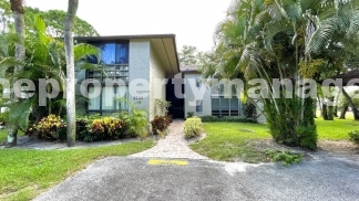 Charming 2-Bed with Scenic Views in Boynton Beach