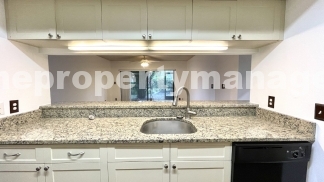 Charming 2-Bed with Scenic Views in Boynton Beach