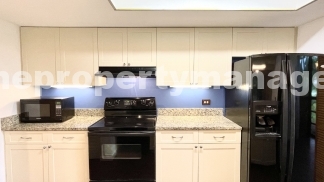 Charming 2-Bed with Scenic Views in Boynton Beach