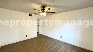 Charming 2-Bed with Scenic Views in Boynton Beach