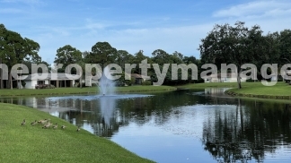 Charming 2-Bed with Scenic Views in Boynton Beach