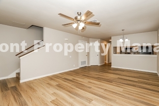 Newly Renovated  2-Bed Oasis with 2.5 Baths in Prime San Antonio Locale – Your Ideal Rental Retreat!